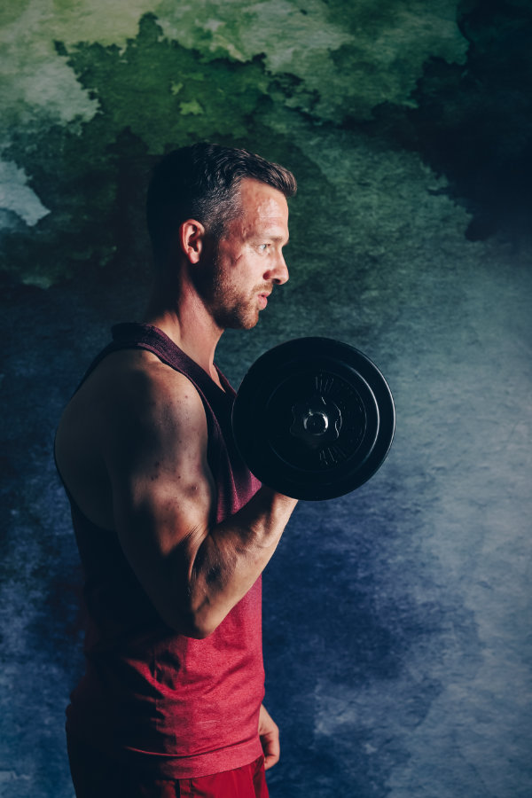 Heinz Weller - Holistische Fitness - Mindset ist ein Schlüssel zum Erfolg - Erlebe, wie ganzheitliche Fitness in Köln auch deine mentale Stärke fördert - Trainiere in Weilerswist, Euskirchen, Düren, Bonn, Köln