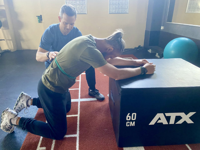 Heinz Weller - Holistische Fitness - Personal Training mit individuellem & ganzheitlichem Ansatz - Erfahre, wie holistisches Training in Euskirchen nicht nur deinen Körper, sondern auch deinen Geist stärkt. - Personal Trainer im Raum Weilerswist, Euskirchen, Düren, Bonn, Köln